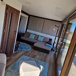 Luxury Reed House 别墅 *