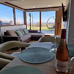 别墅 Luxury Reed House 鲍洛托努德沃里