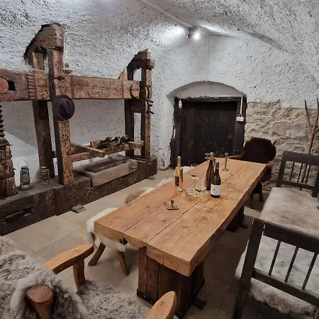 וילה Luxury Reed House *