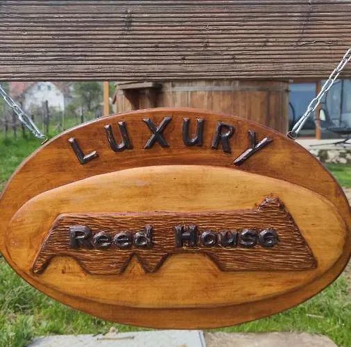 Luxury Reed House Balatonudvari