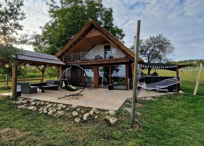 Villa Luxury Reed House Balatonudvari